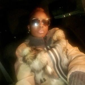 Meet your Posher, Rhonda